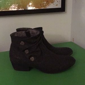 Blowfish vintage Grey booties